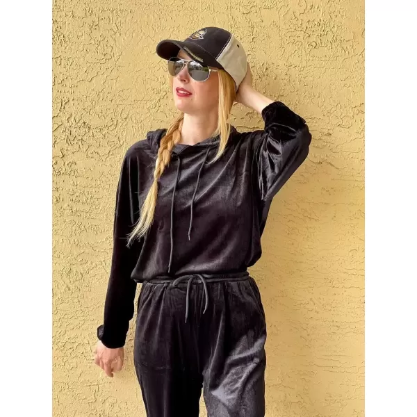imagePRETTYGARDEN Womens Velour Tracksuits Set Hooded Pullover Sweatpants Long Sleeve 2 Piece Joggers OutfitsBlack