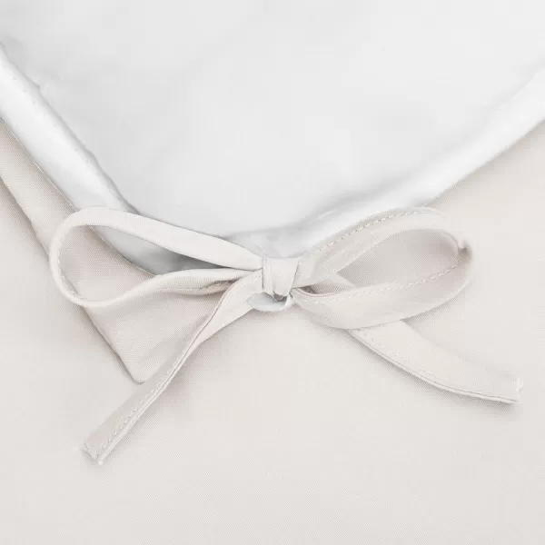 Amazon Basics Lightweight Microfiber Duvet Cover Set with Snap Buttons FullQueen TaupeCream