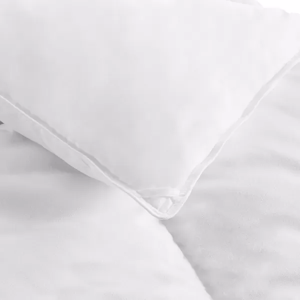 Amazon Basics Down Alternative Bedding Comforter Duvet Insert  King White WarmKing