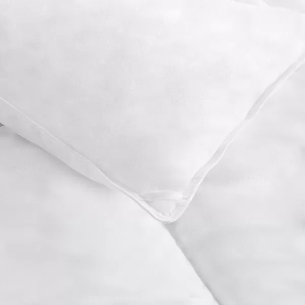 Amazon Basics Down Alternative Bedding Comforter Duvet Insert  King White WarmTwin
