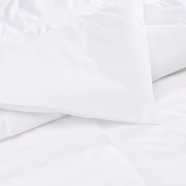 Amazon Basics Reversible Lightweight Microfiber Comforter Blanket FullQueen Chocolate  KhakiWhite  White