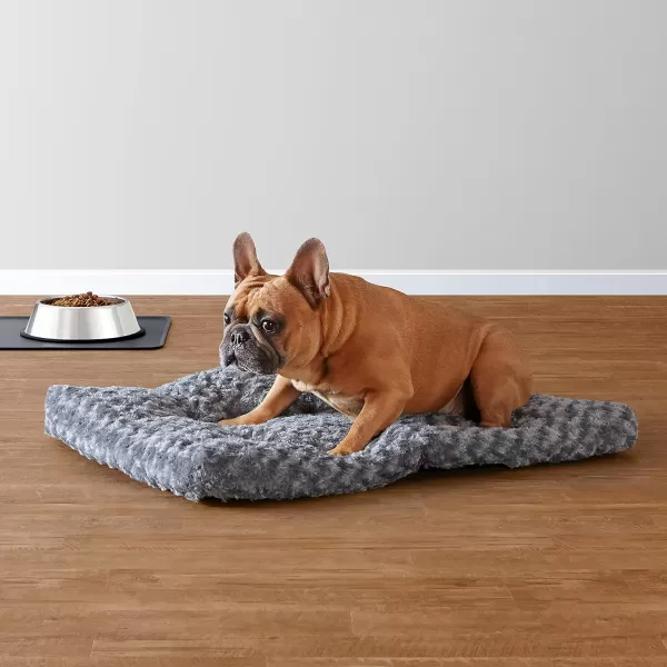 Amazon Basics Plush Pet Bed and Dog Crate Pad Small 29 x 21 x 3 Inches290L x 210W x 30Th