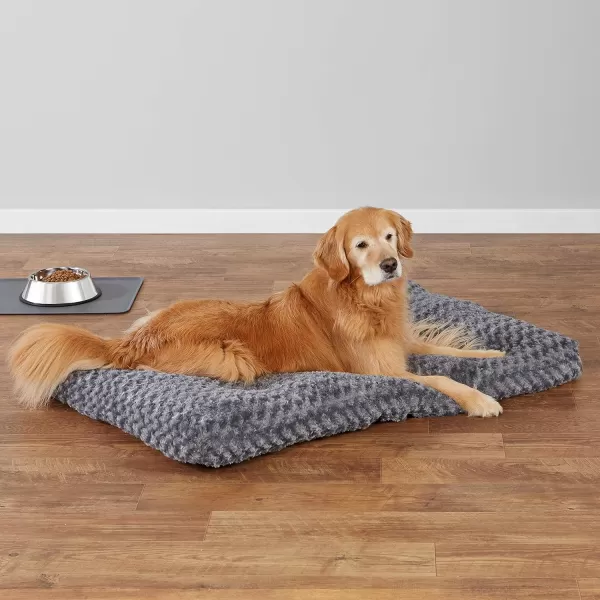 Amazon Basics Plush Pet Bed and Dog Crate Pad Small 29 x 21 x 3 Inches460L x 290W x 40Th