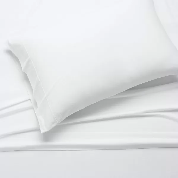 Amazon Basics 100 Cotton Jersey 3Piece Toddler Sheet Set 28 x 52 Inches WhiteWhite Toddler Sheet Set Sheet Set