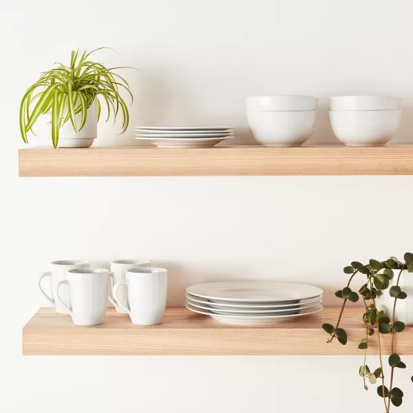 Amazon Basics 16Piece Porcelain Kitchen Dinnerware Set with Plates Bowls and Mugs Service for 4  WhiteAmazon Basics 16Piece Porcelain Kitchen Dinnerware Set with Plates Bowls and Mugs Service for 4  White