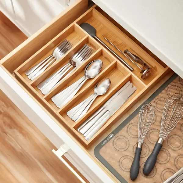 Amazon Basics 20Piece Stainless Steel Flatware Set with Round Edge Service for 4 Silver20Piece Square Edge
