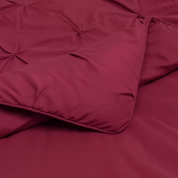 Amazon Basics AllSeason DownAlternative 3 Piece Comforter Bedding Set FullQueen Bright White PinchPleat With Piped EdgesBurgundy TwinTwinXL