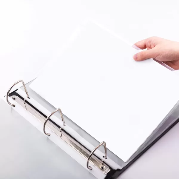 Amazon Basics Clear Sheet Protectors for 3 Ring Binder 85 in x 11 in 3 holes 200 PackProtectors Heavy Duty
