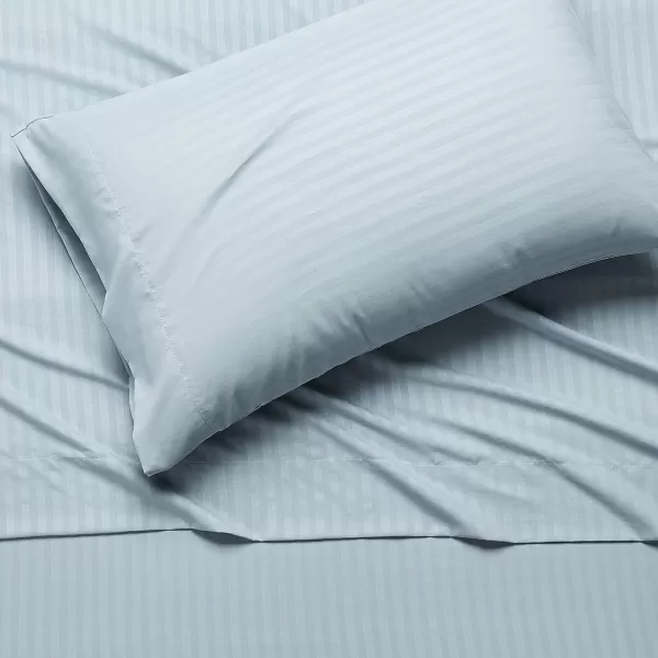 Amazon Basics Deluxe Microfiber Striped 3Piece Sheet Set4 pcs Spa Blue FullSpa Blue Twin