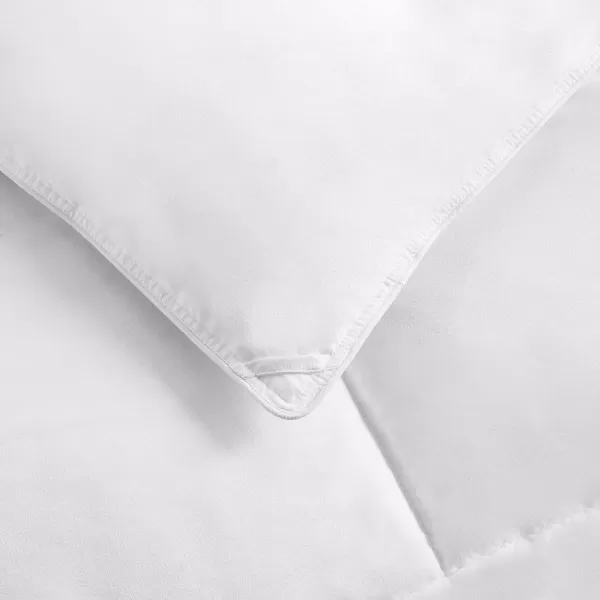 Amazon Basics Down Alternative Bedding Comforter Duvet Insert FullQueen White LightKing AllSeason