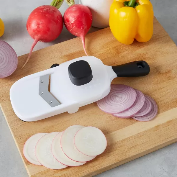 Amazon Basics Handheld Mandoline Slicer WhiteAmazon Basics Handheld Mandoline Slicer White