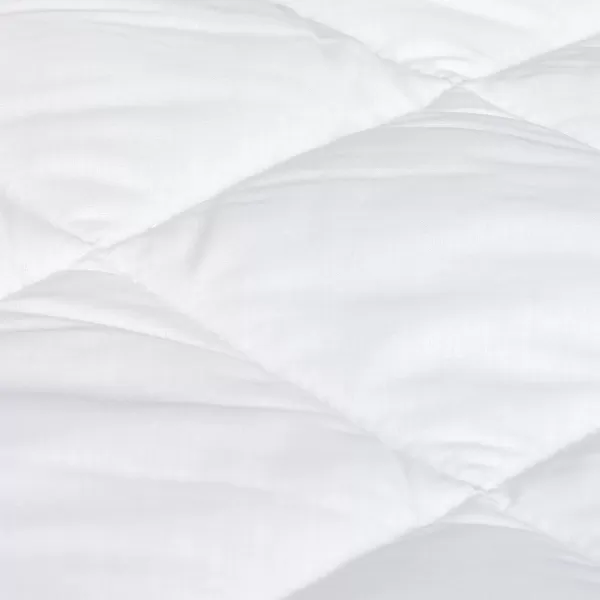 Amazon Basics Hypoallergenic Quilted Mattress Topper Pad 18 Inches Deep Twin WhiteTwin