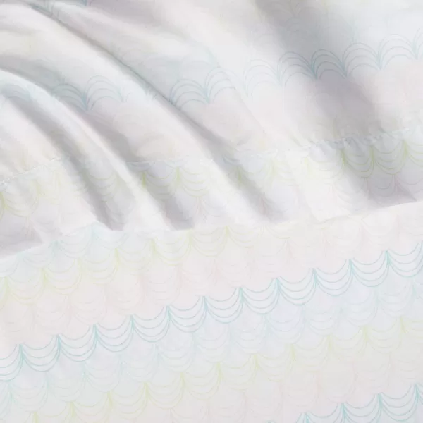 Amazon Basics Kids Soft EasyWash Lightweight Microfiber 3Piece Sheet Set Twin Light Pink SolidScallop Full Sheet Set