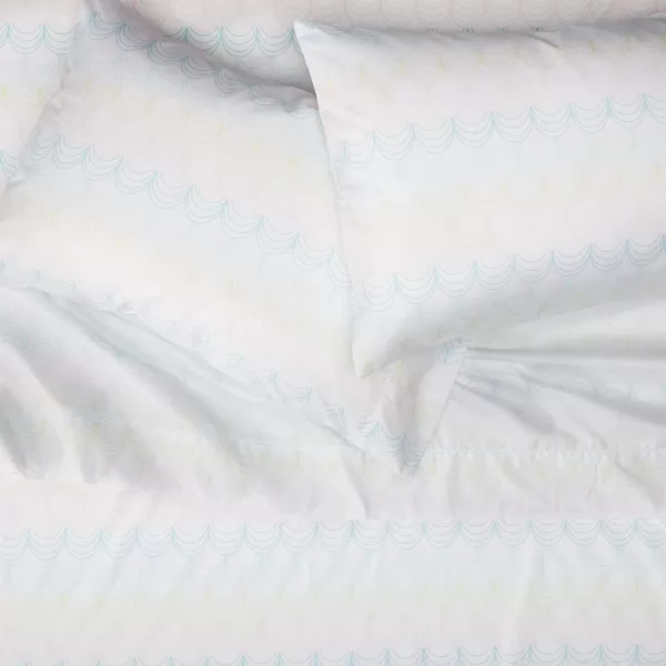 Amazon Basics Kids Soft EasyWash Lightweight Microfiber 3Piece Sheet Set Twin Light Pink SolidScallop Full Sheet Set