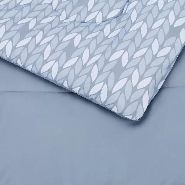 Amazon Basics Lightweight Microfiber BedinaBag Comforter 5Piece Bedding Set TwinTwin XL Navy with Simple PlaidGray Leaf King