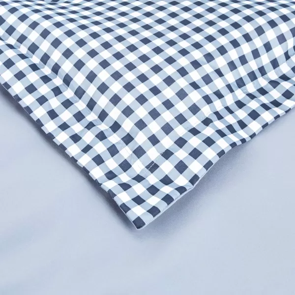 Amazon Basics Lightweight Microfiber Duvet Cover Set with Snap Buttons FullQueen Bright WhiteGingham Plaid TwinTwin XL Zipper