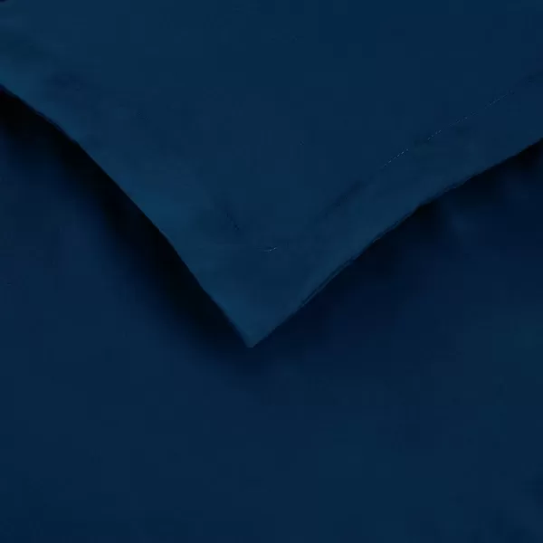 Amazon Basics Lightweight Microfiber Duvet Cover Set with Snap Buttons FullQueen Bright WhiteNavy Blue TwinTwinXL Zipper