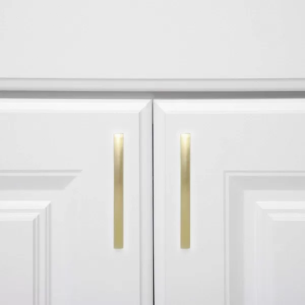 Amazon Basics Modern Curved Cabinet Handle 525inch Length 3inch Hole Center Oil Rubbed Bronze 10Pack525 in Length 3 in Hole Center 10 Pack Golden Champagne