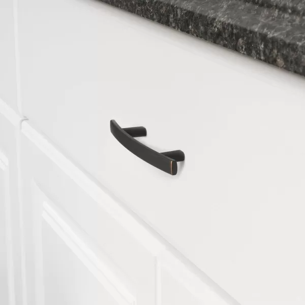 Amazon Basics Modern Curved Cabinet Handle 525inch Length 3inch Hole Center Oil Rubbed Bronze 10Pack525 in Length 3 in Hole Center Modern Oil Rubbed Bronze