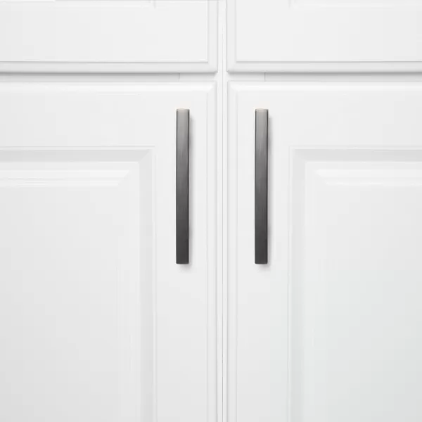 Amazon Basics Modern Curved Cabinet Handle 525inch Length 3inch Hole Center Oil Rubbed Bronze 10Pack525 in Length 3 in Hole Center Modern Oil Rubbed Bronze
