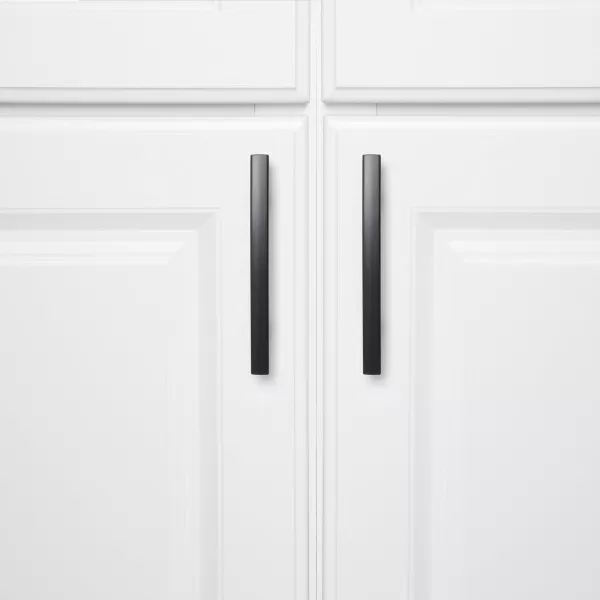 Amazon Basics Modern Curved Cabinet Handle 525inch Length 3inch Hole Center Satin Nickel 10Pack525 in Length 3 in Hole Center 10 Pack Flat Black
