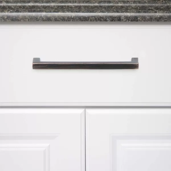 Amazon Basics Modern Square Cabinet Pull Handle 539inch Length 5inch Hole Center Golden Champagne 10pack539 in Length 5 in Hole Center Oil Rubbed Bronze