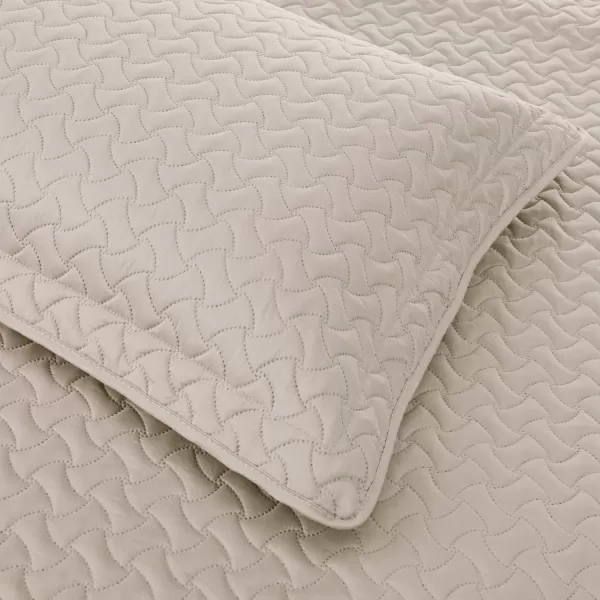 Amazon Basics Oversized Quilt Bed Set Embossed Coverlet and Sham  Twin Beige DiamondBeige Twin Wave