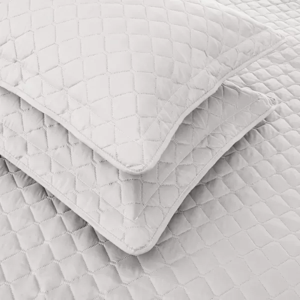 Amazon Basics Oversized Quilt Bed Set Embossed Coverlet and Sham  Twin Beige DiamondCream FullQueen Diamond