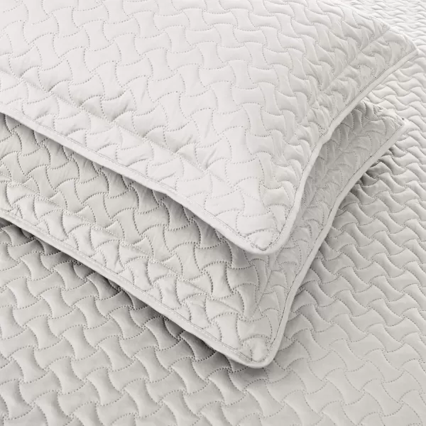 Amazon Basics Oversized Quilt Bed Set Embossed Coverlet and Sham  Twin Beige DiamondCream FullQueen Wave