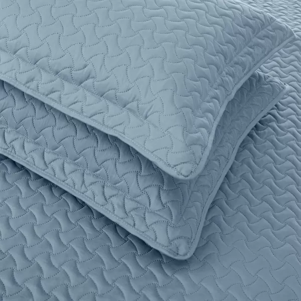 Amazon Basics Oversized Quilt Bed Set Embossed Coverlet and Sham  Twin Beige DiamondSpa Blue King Wave