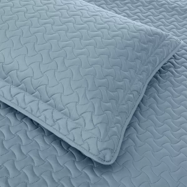 Amazon Basics Oversized Quilt Bed Set Embossed Coverlet and Sham  Twin Beige DiamondSpa Blue Twin Wave