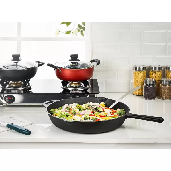 Amazon Basics Pre Seasoned Cast Iron Skillet 15Inch Black15