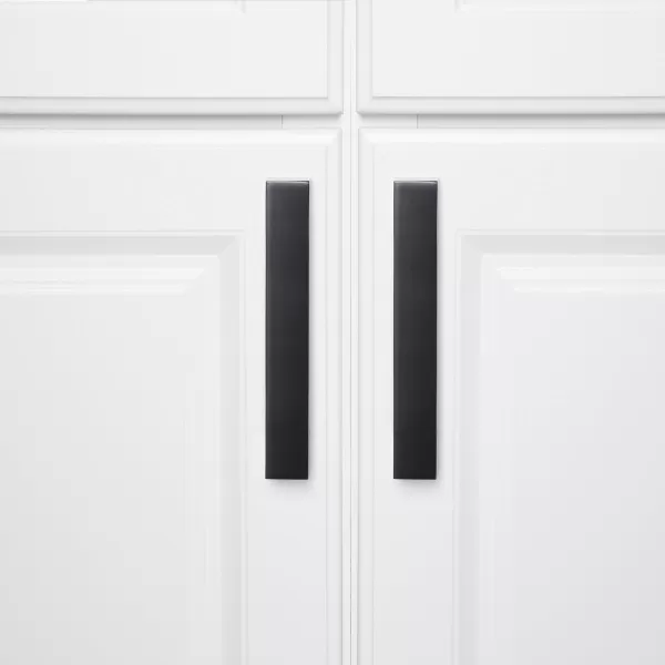 Amazon Basics Short Modern Cabinet Pull Handle 638inch Length 5inch Hole Center Flat Black 10Pack638 in Length 5 in Hole Center Flat Black