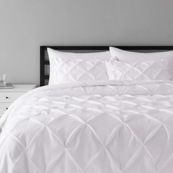 Amazon Basics AllSeason DownAlternative 3 Piece Comforter Bedding Set FullQueen Bright White PinchPleat With Piped EdgesBright White King