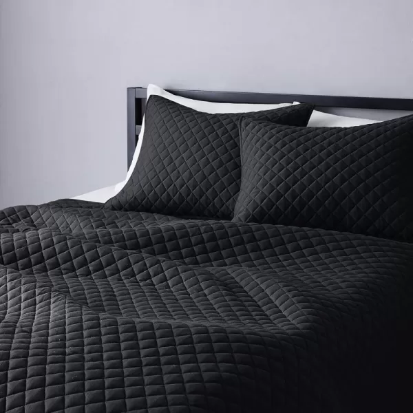 Amazon Basics Cotton Jersey 4Piece Bed Sheet Set King Oatmeal SolidBlack Queen Quilt Set