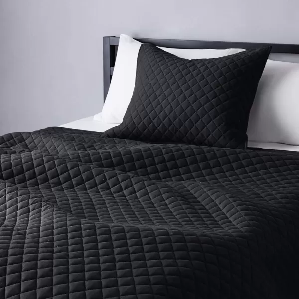 Amazon Basics Cotton Jersey 4Piece Bed Sheet Set King Oatmeal SolidBlack TwinTwin XL Quilt Set