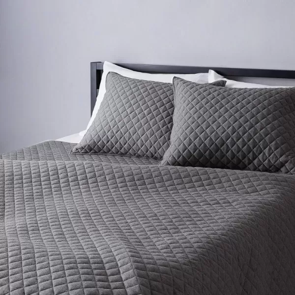 Amazon Basics Cotton Jersey 4Piece Bed Sheet Set King Oatmeal SolidDark Gray King Quilt Set