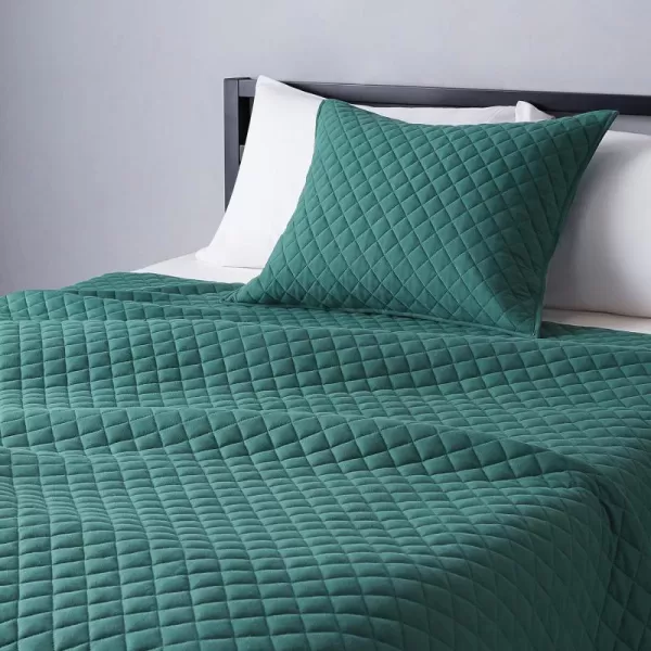 Amazon Basics Cotton Jersey 4Piece Bed Sheet Set King Oatmeal SolidDark Green Twin Quilt Set