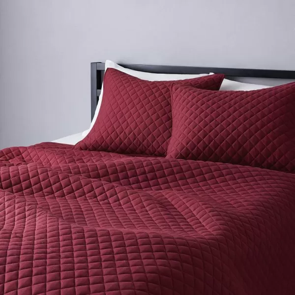 Red Full/Queen Quilt Set