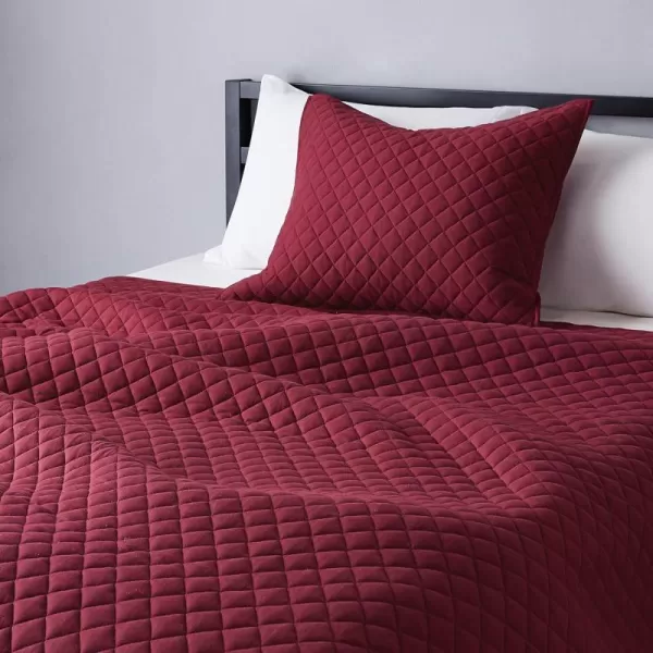 Red Twin Quilt Set