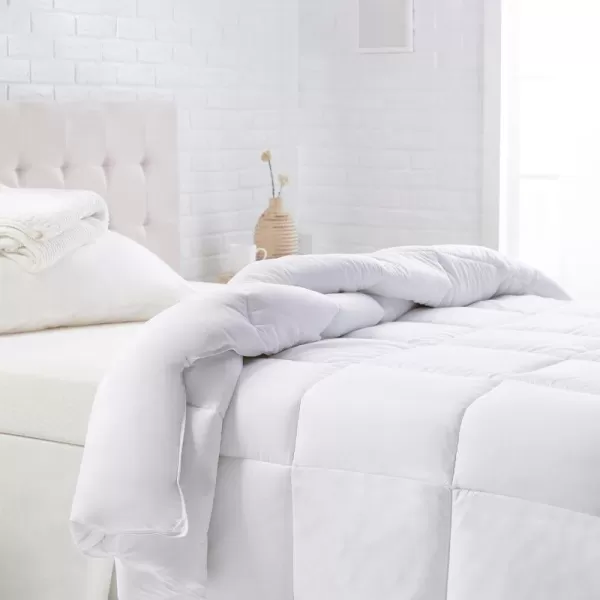 Amazon Basics Down Alternative Bedding Comforter Duvet Insert FullQueen White LightFullQueen Warm