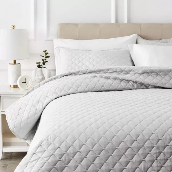 Amazon Basics Oversized Quilt Bed Set Embossed Coverlet and Sham  Twin Beige DiamondCream FullQueen Diamond