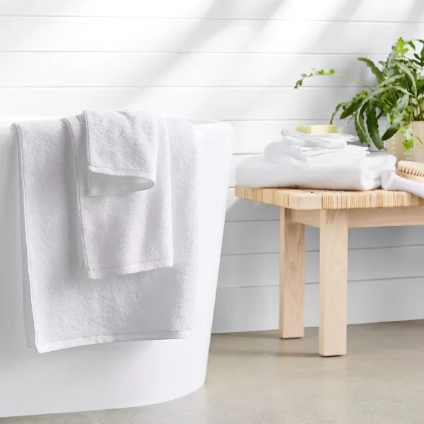 imageAmazon Basics  2 Piece QuickDry Oversize Bath Towel 100 Cotton Platinum 54quot x 30quotWhite