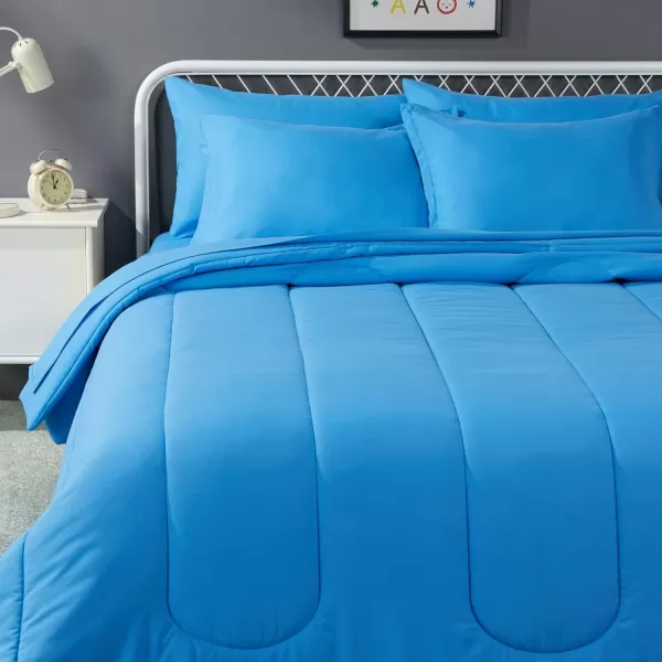 imageAmazon Basics 7 Piece Microfiber Kids BedinaBag Bedding Set FullQueen Green SolidBlue